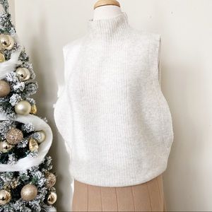 Banana republic cream color sweater